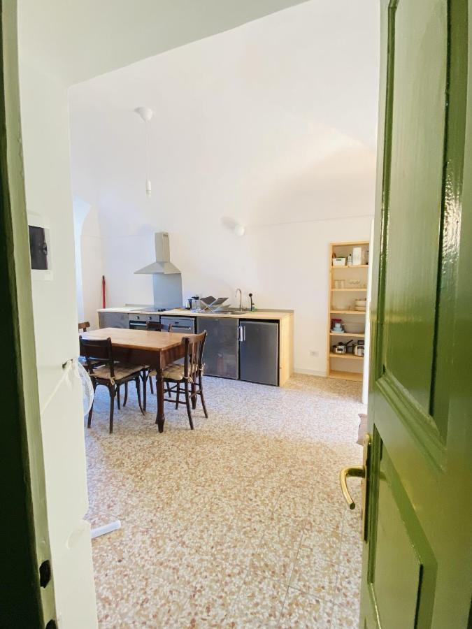 Apartment Portico I Castelveccana Exterior foto